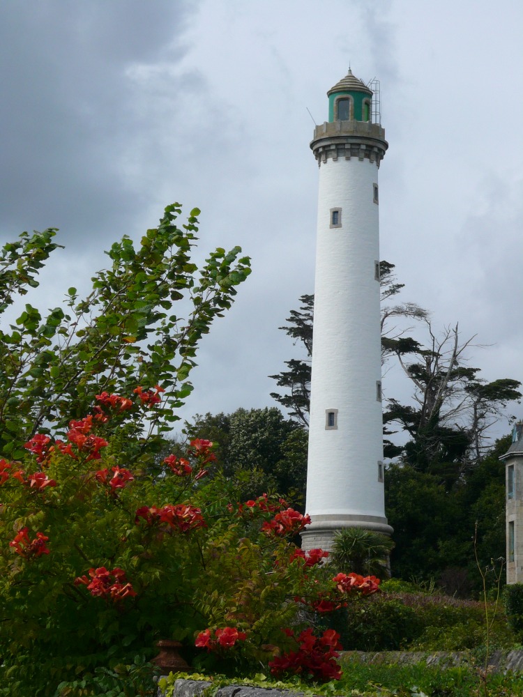 Le phare de Bnodet, paisible...